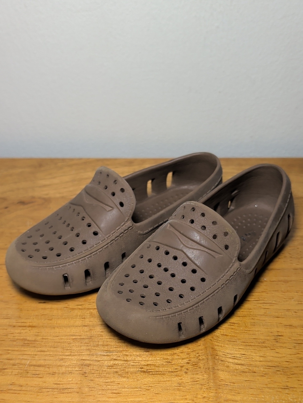Floafers Kids Prodigy Driver Perforated Loafers Taupe Waterproof Boys Size 9